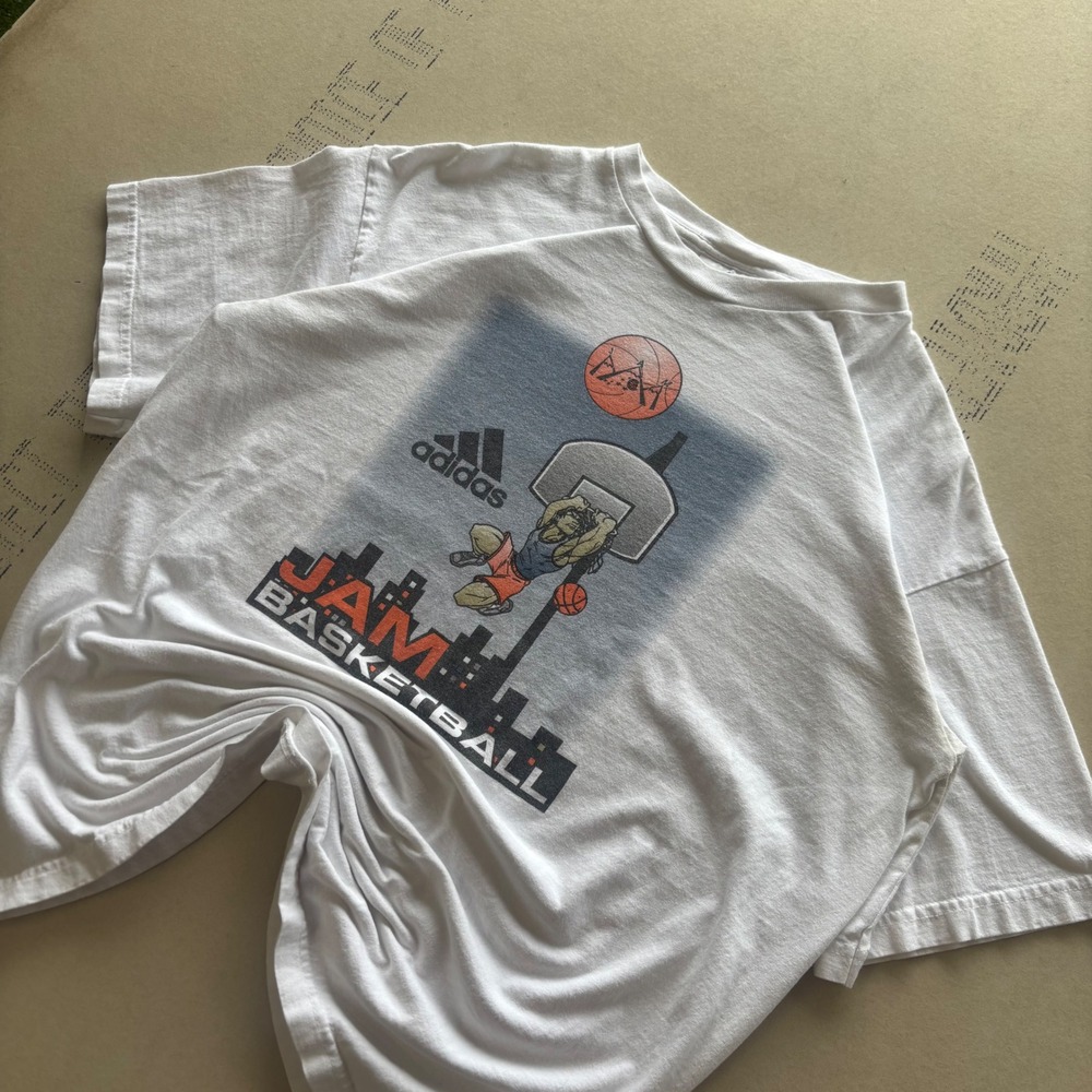 Rare‎ Vintage 90s Adidas Basketball Nike Rivals T-shirt